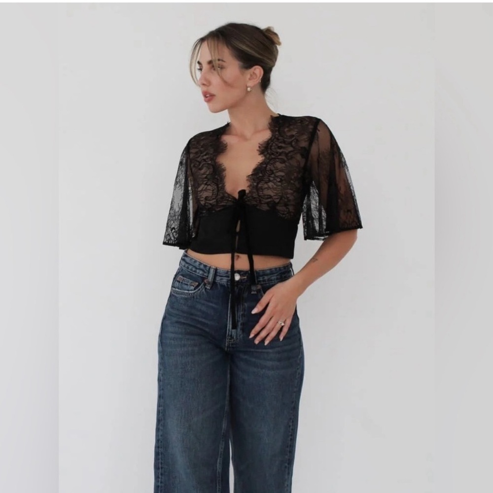 Rumored NWT Veronica blouse - Picture 3 of 4